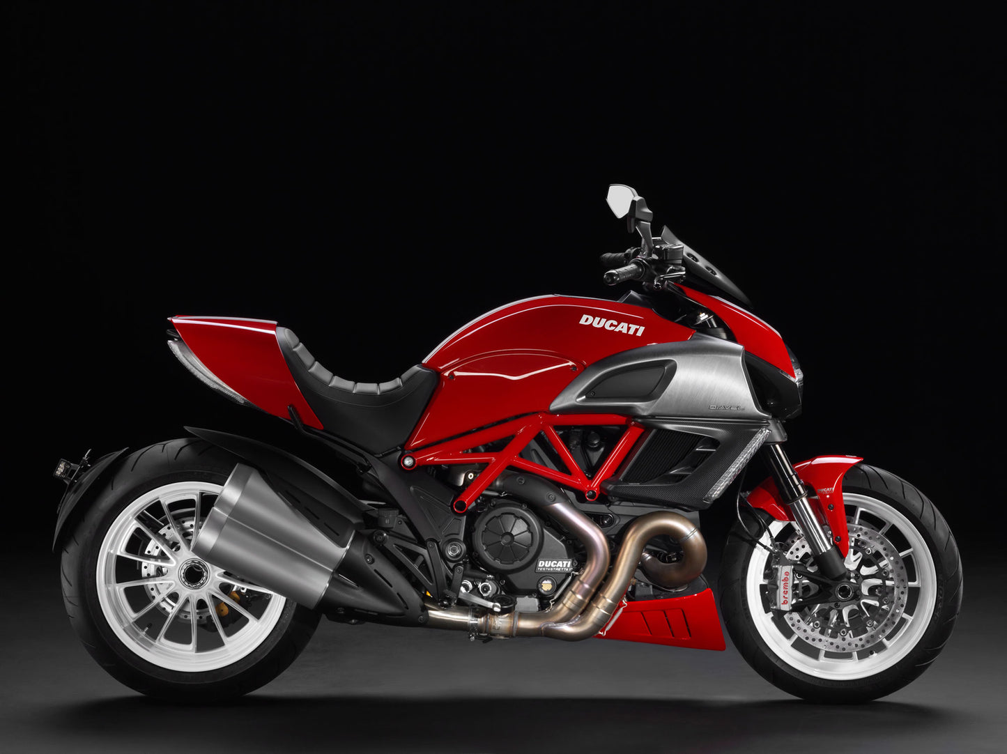 2011-2014 Ducati Diavel Twin Service Manual
